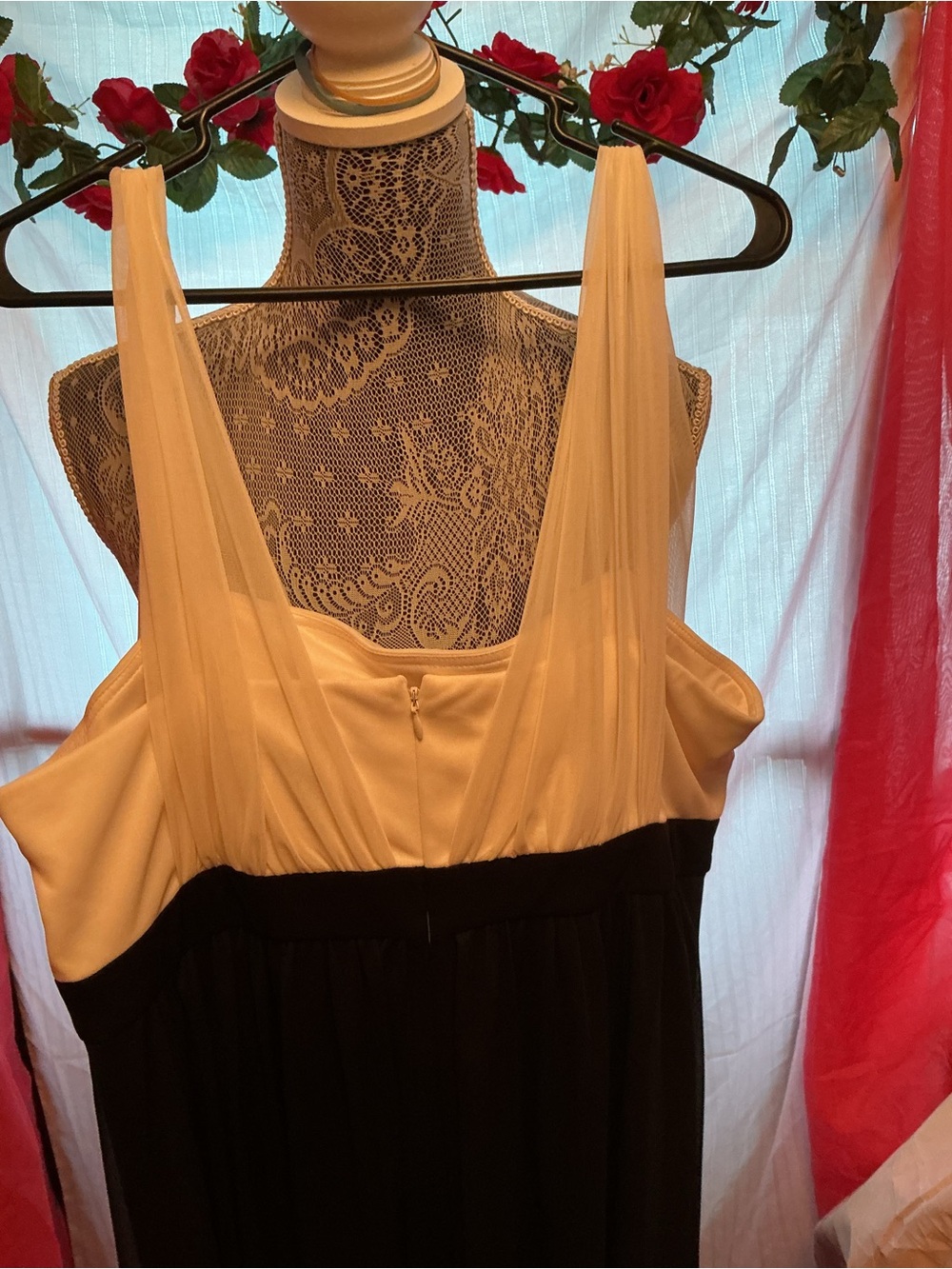 JS Boutique Cream and Black Sleeveless Chemise